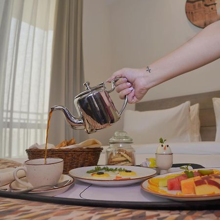 Rhythm Gurugram Hotel & Suites, Sohna Road غورغاون المظهر الخارجي الصورة