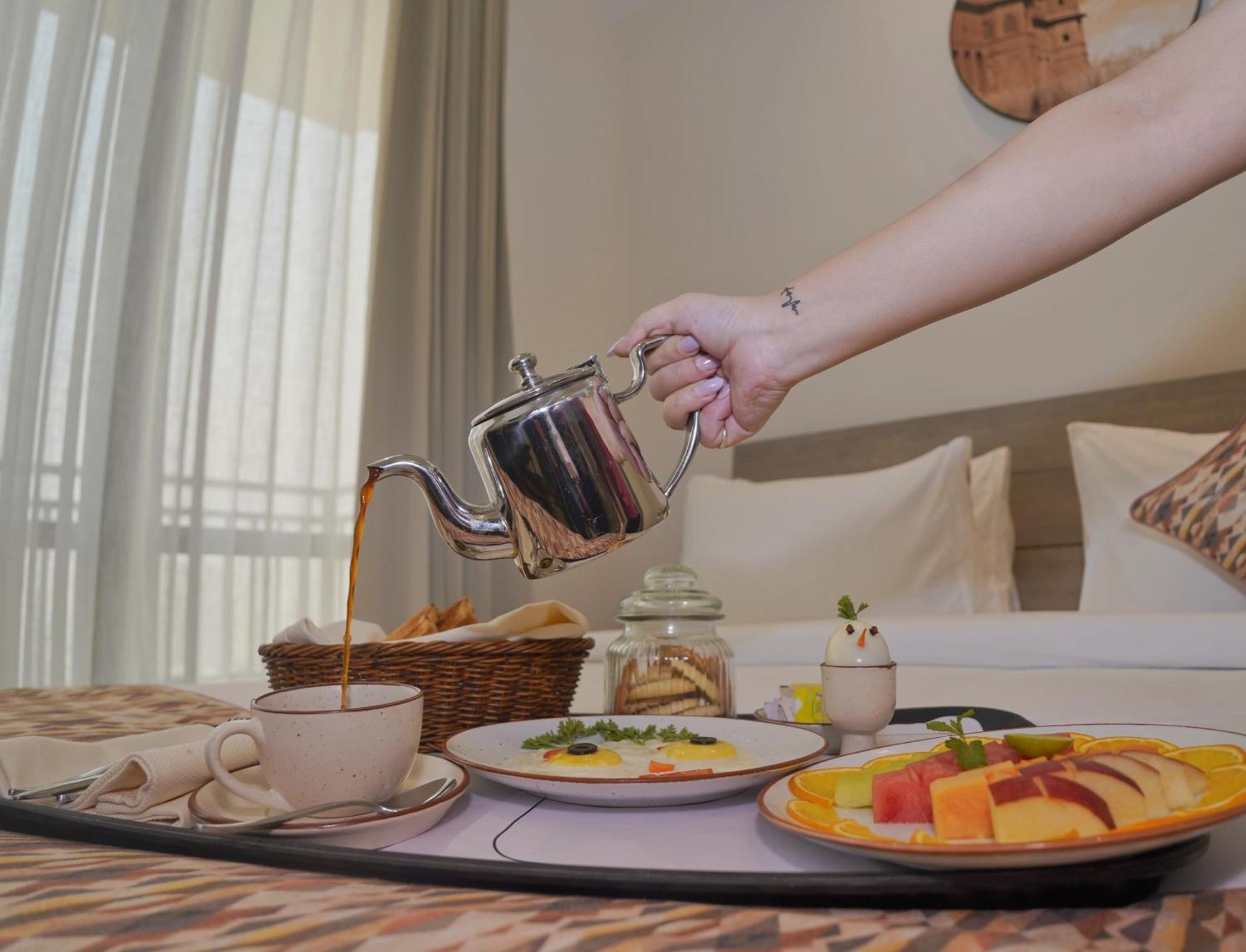Rhythm Gurugram Hotel & Suites, Sohna Road غورغاون المظهر الخارجي الصورة