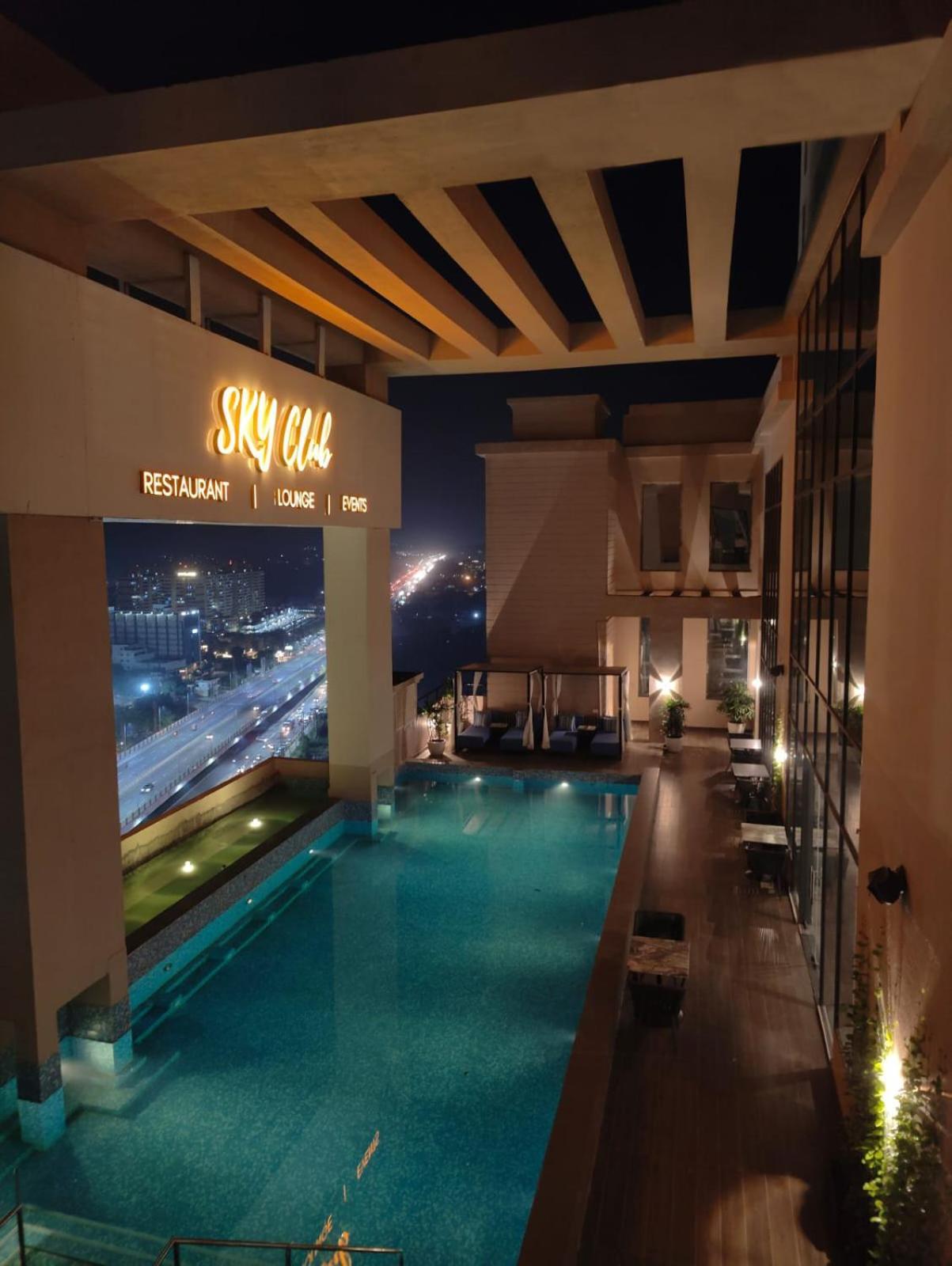 Rhythm Gurugram Hotel & Suites, Sohna Road غورغاون المظهر الخارجي الصورة