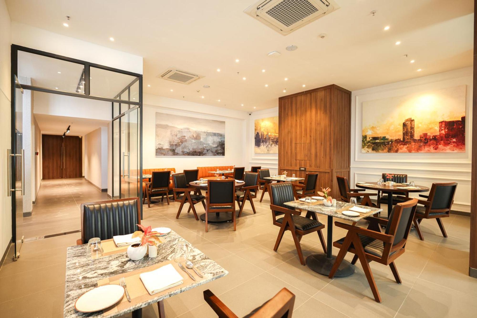 Rhythm Gurugram Hotel & Suites, Sohna Road غورغاون المظهر الخارجي الصورة
