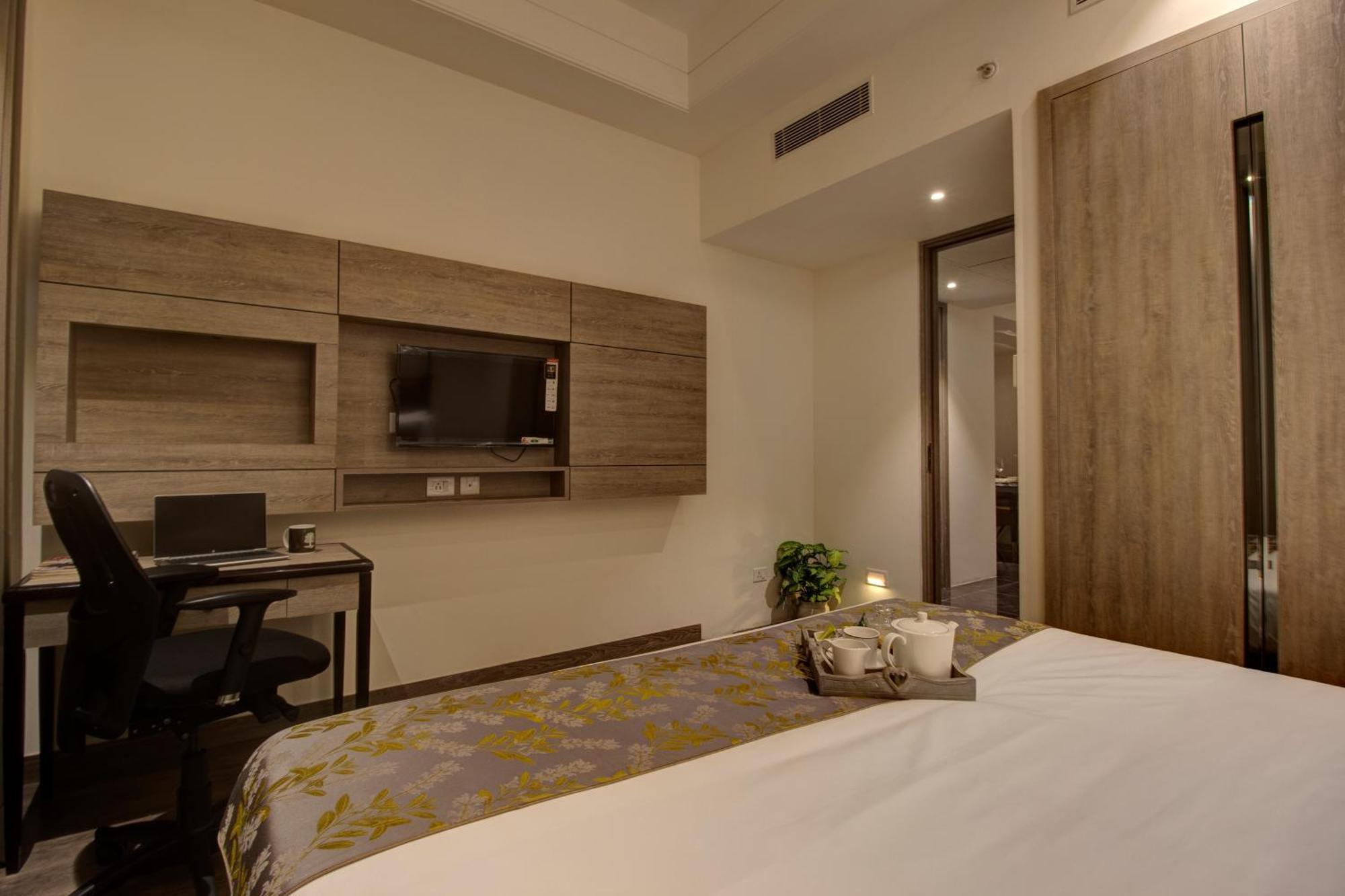 Rhythm Gurugram Hotel & Suites, Sohna Road غورغاون المظهر الخارجي الصورة
